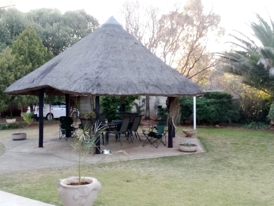 4 Bedroom Property for Sale in Petrusburg Free State